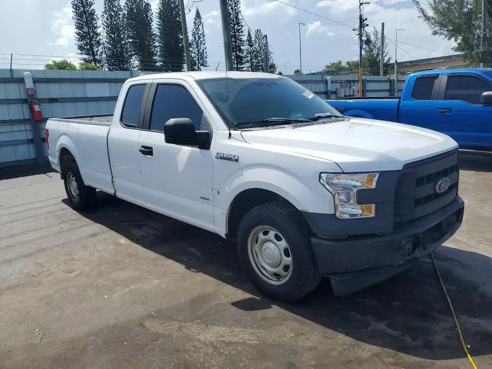 2017 FORD F150 SUPER CAB  