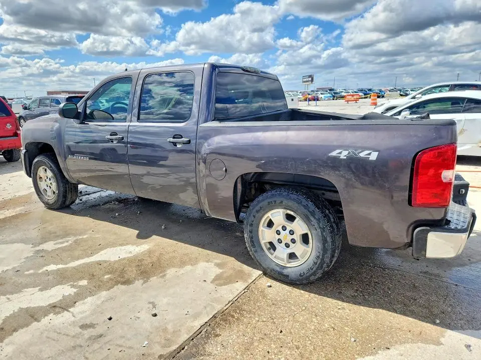 2011 CHEVROLET SILVERADO K1500 LT  