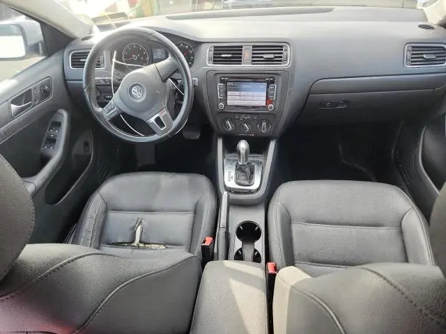 2012 VOLKSWAGEN JETTA SE  