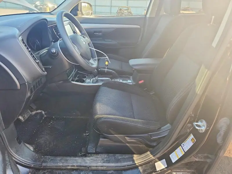 2018 MITSUBISHI OUTLANDER SE  