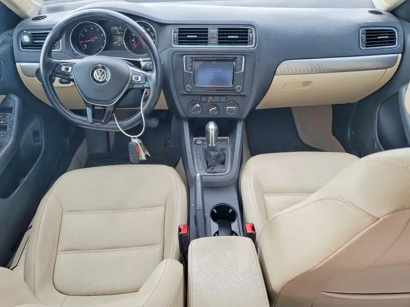 2016 VOLKSWAGEN JETTA SE  