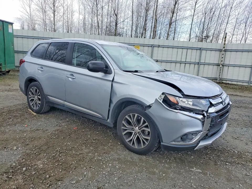 2016 MITSUBISHI OUTLANDER ES  