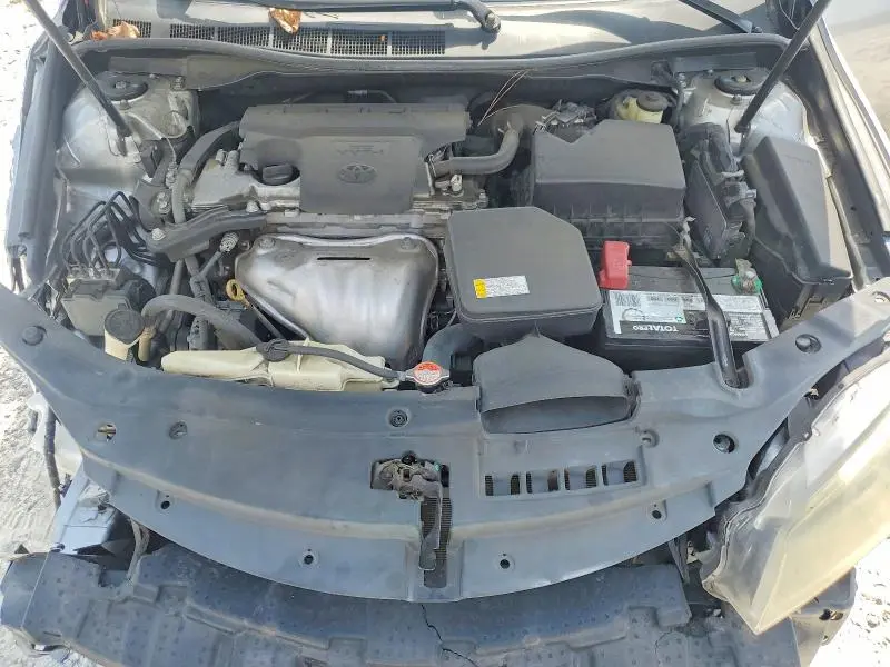 2016 TOYOTA CAMRY SE  