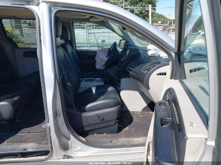 2012 CHRYSLER TOWN & COUNTRY TOURING-L
