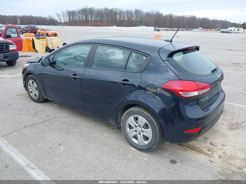 2017 KIA FORTE LX