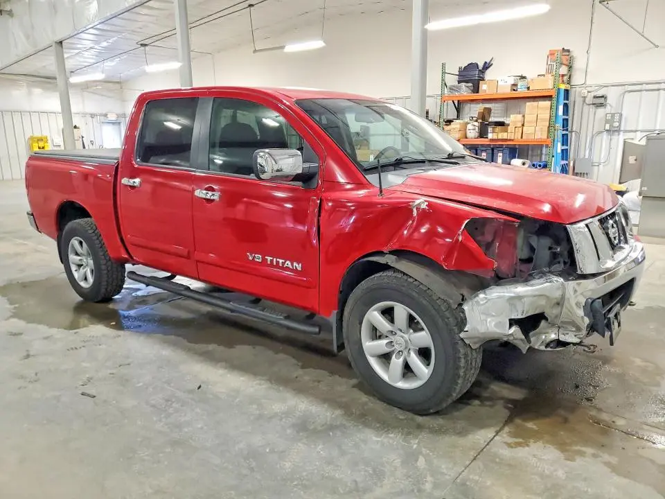 2010 NISSAN TITAN SE  