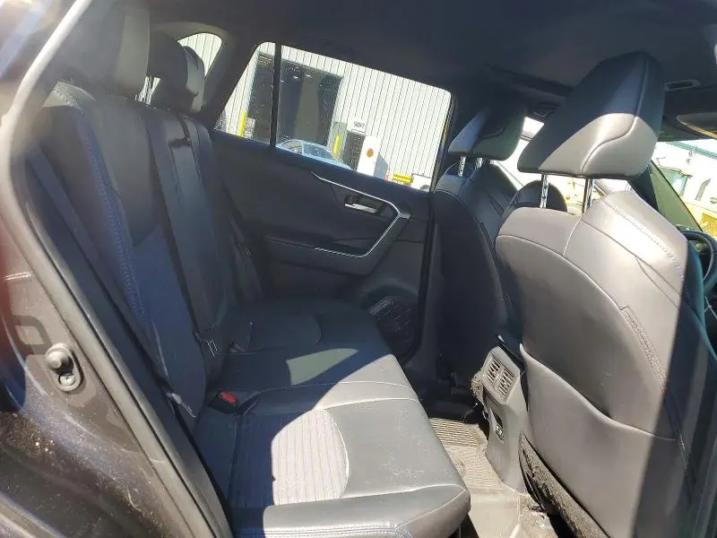 2020 TOYOTA RAV4 XSE  