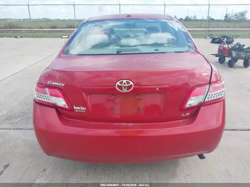 2011 TOYOTA CAMRY LE