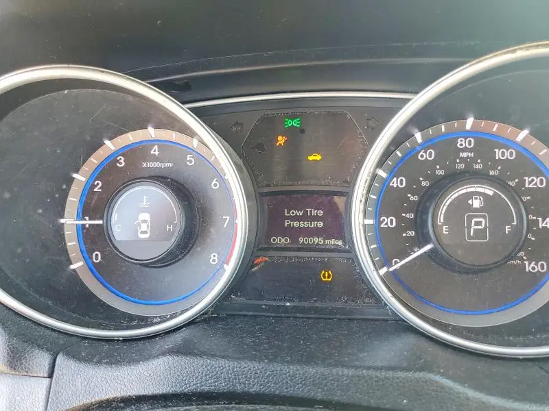 2012 HYUNDAI SONATA GLS  