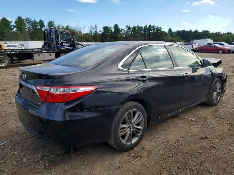 2015 TOYOTA CAMRY SE  