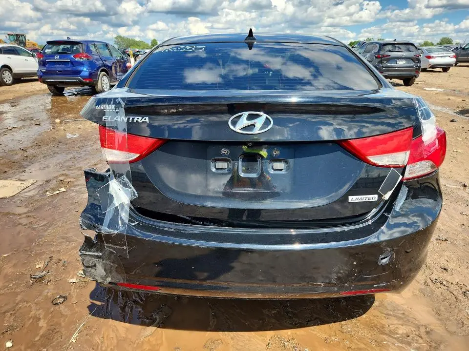 2013 HYUNDAI ELANTRA   