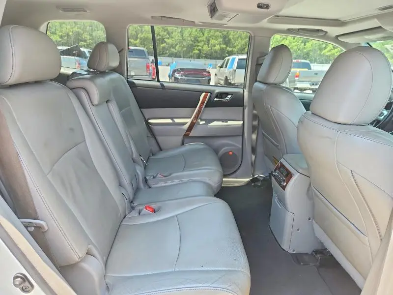2012 TOYOTA HIGHLANDER LIMITED  