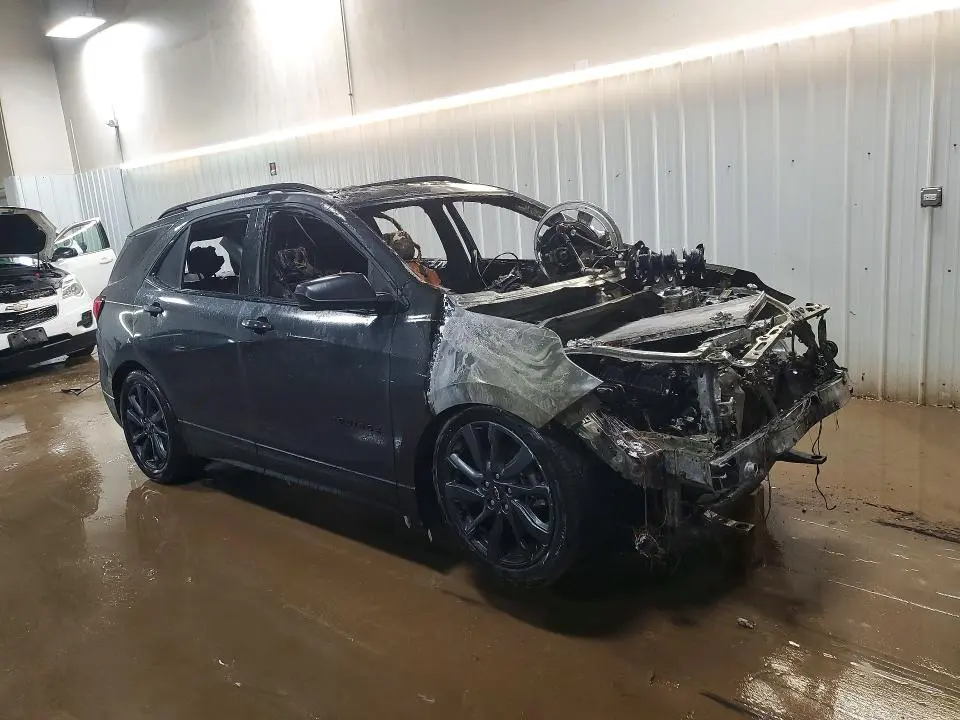 2022 CHEVROLET EQUINOX RS  