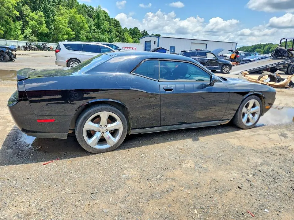 2012 DODGE CHALLENGER SXT  