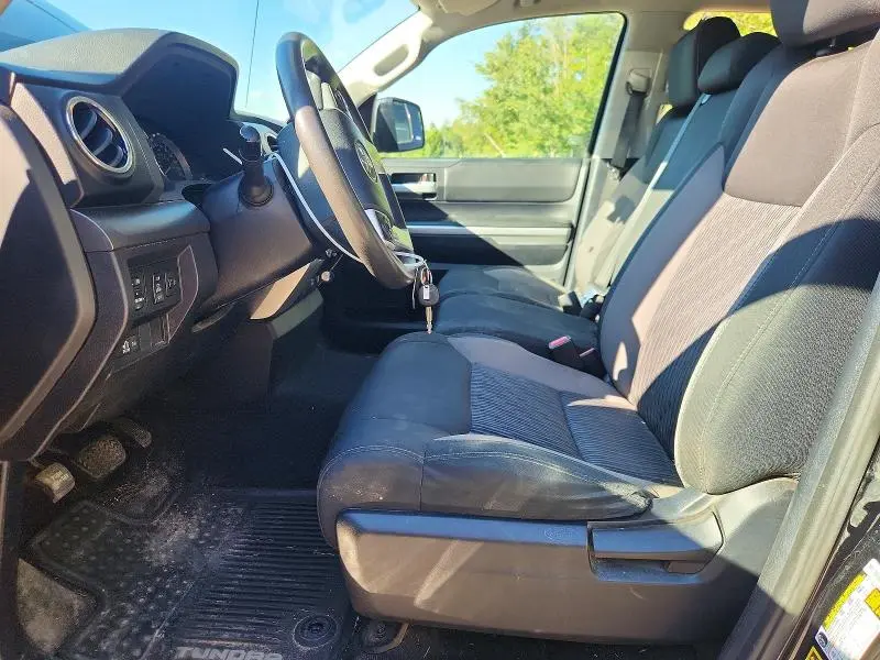 2016 TOYOTA TUNDRA SR5  