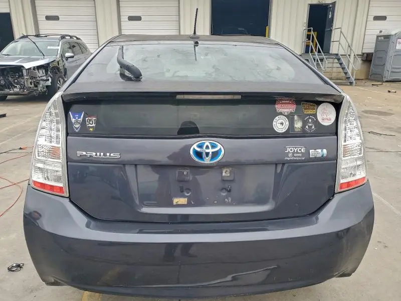 2010 TOYOTA PRIUS   