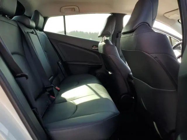 2017 TOYOTA PRIUS   