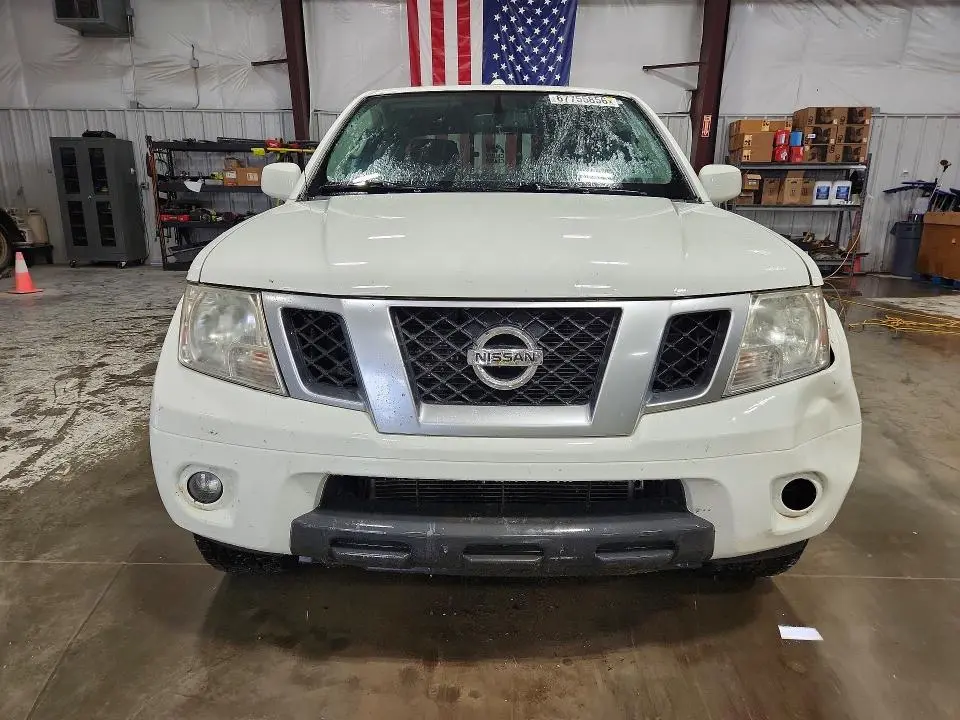 2016 NISSAN FRONTIER PRO-4X  