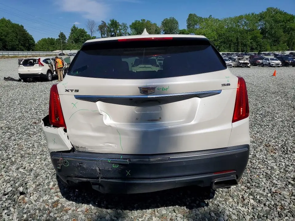 2017 CADILLAC XT5 LUXURY  