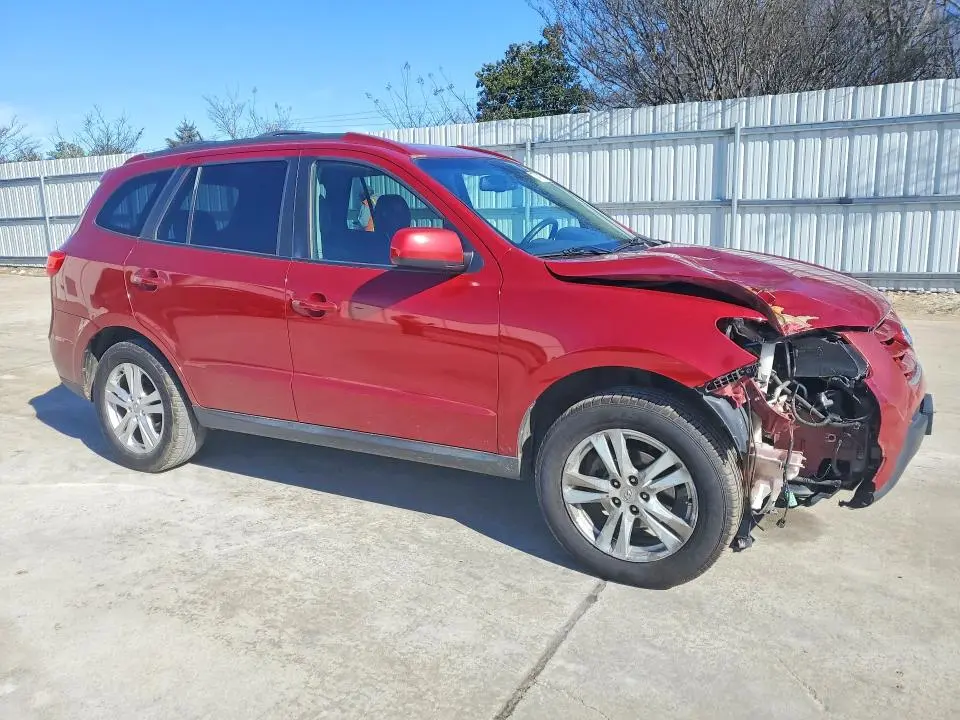 2011 HYUNDAI SANTA FE SE  