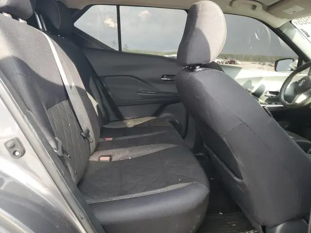 2018 NISSAN KICKS S  
