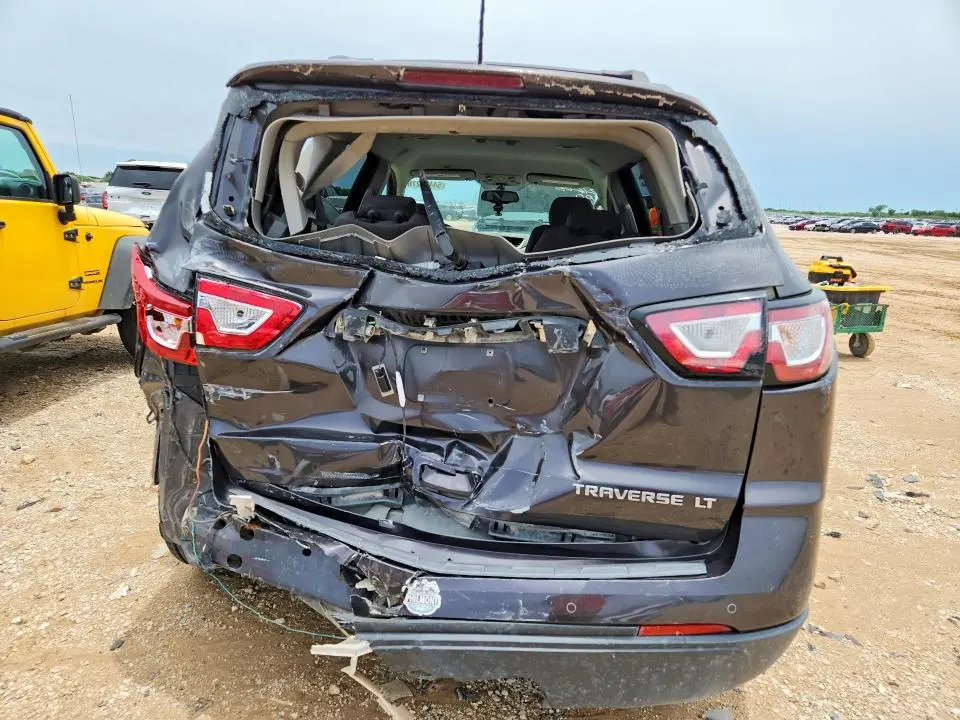2014 CHEVROLET TRAVERSE LT  