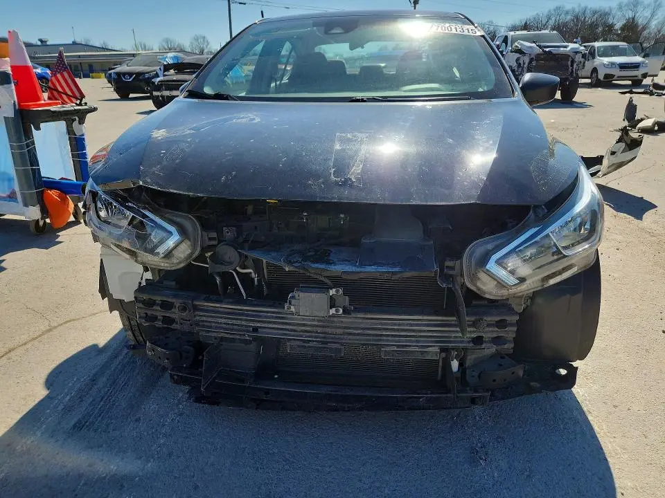 2020 NISSAN VERSA S  
