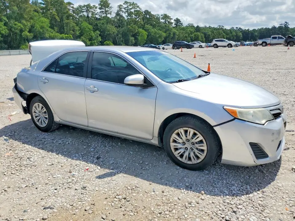 2014 TOYOTA CAMRY LE  