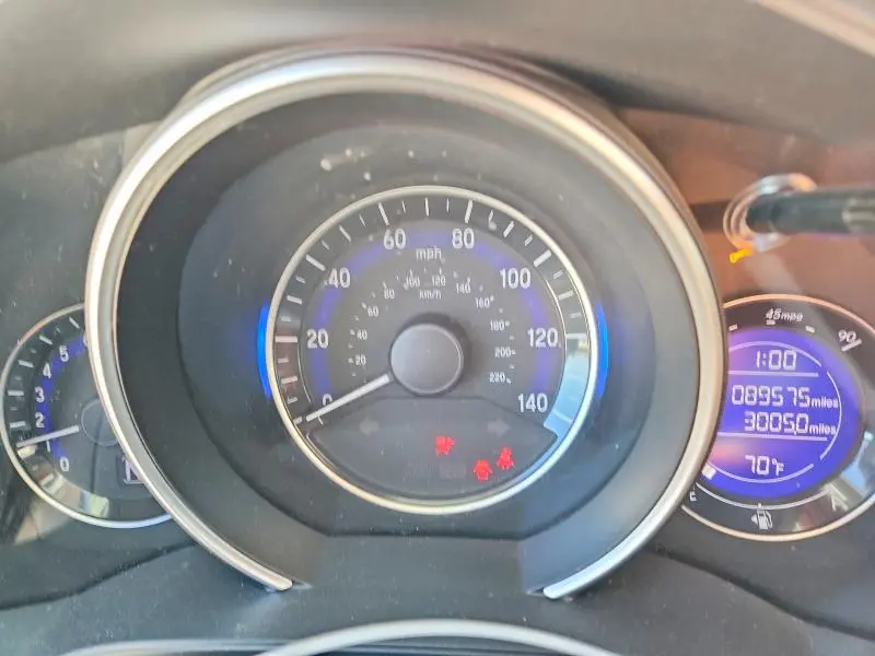 2016 HONDA FIT LX  