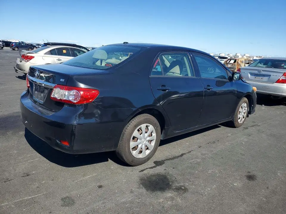 2011 TOYOTA COROLLA LE  