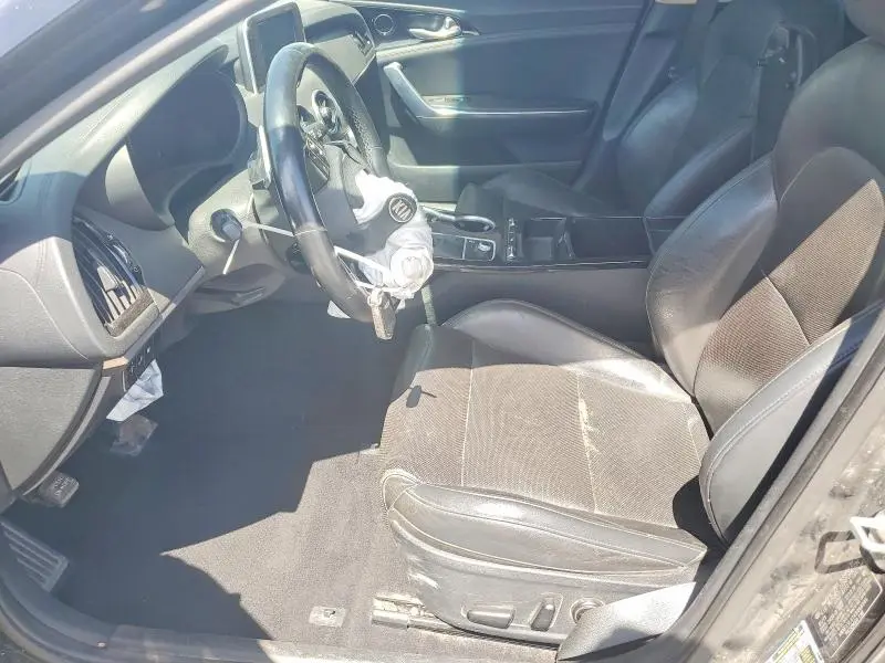 2019 KIA STINGER BASE  