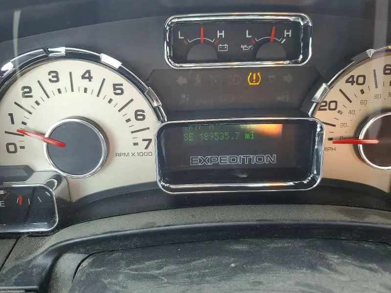 2011 FORD EXPEDITION XLT  