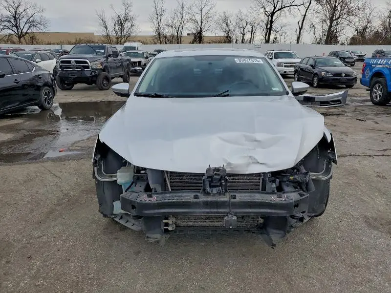 2018 VOLKSWAGEN PASSAT SE  