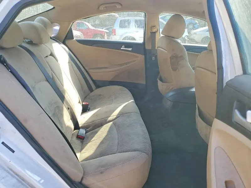 2012 HYUNDAI SONATA GLS  
