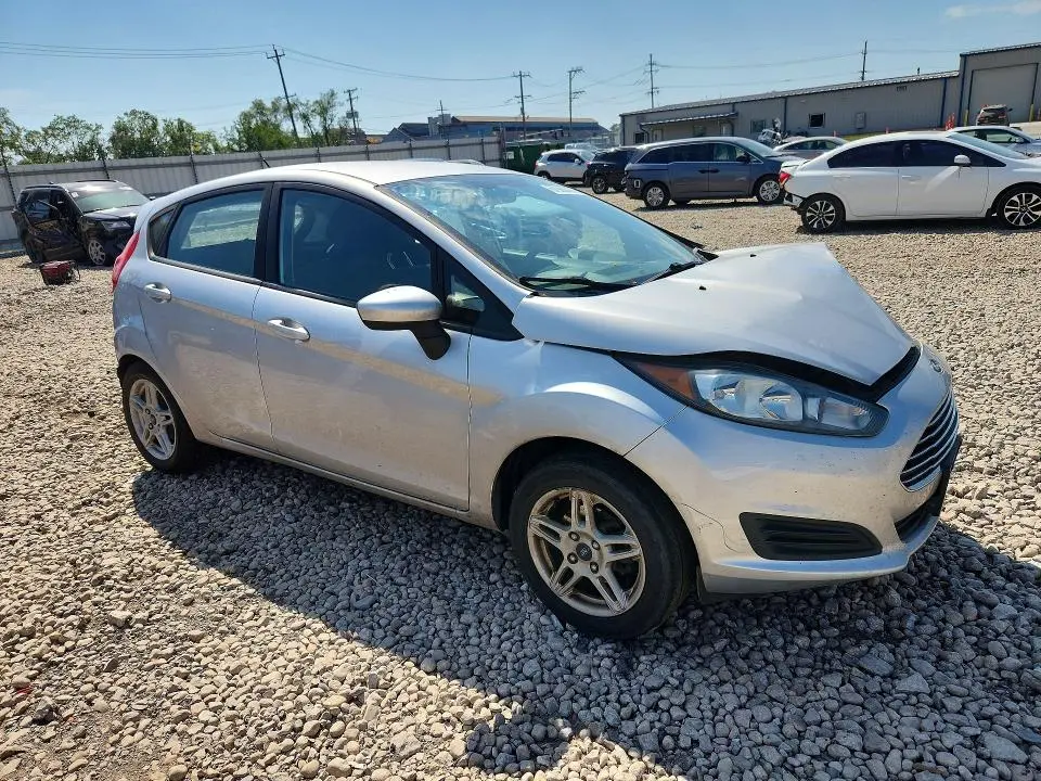 2018 FORD FIESTA SE  