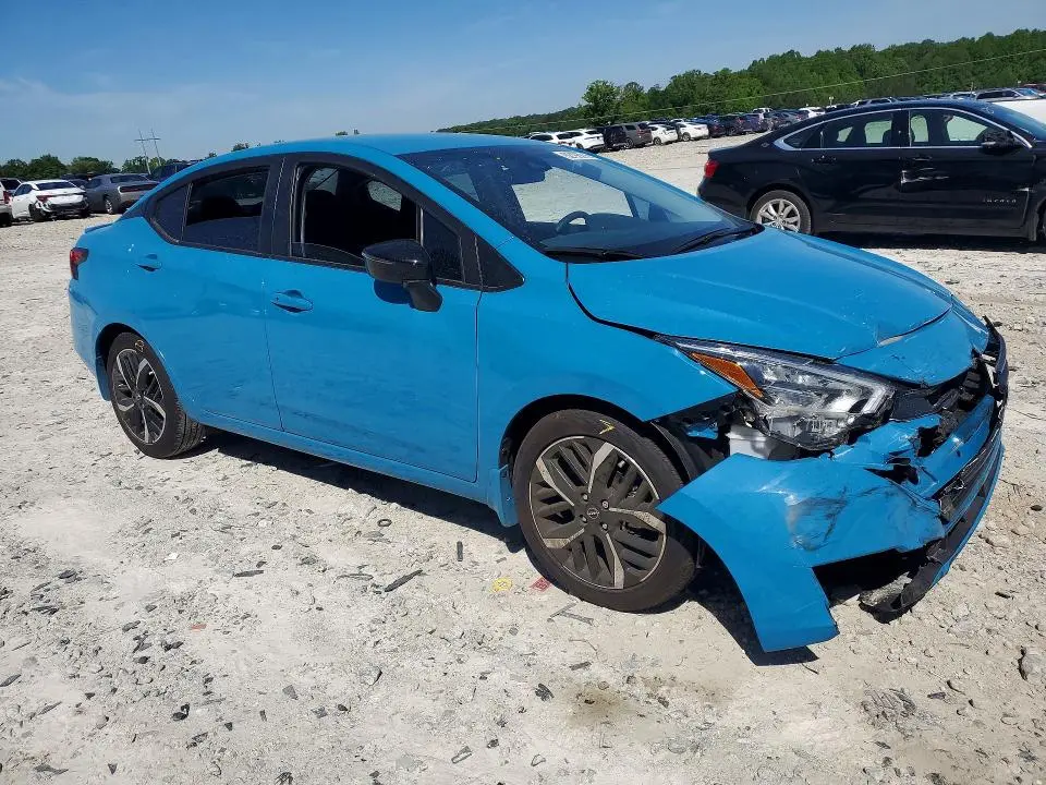 2025 NISSAN VERSA SR  