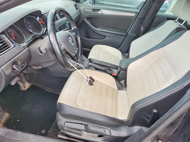 2016 VOLKSWAGEN JETTA SPORT  