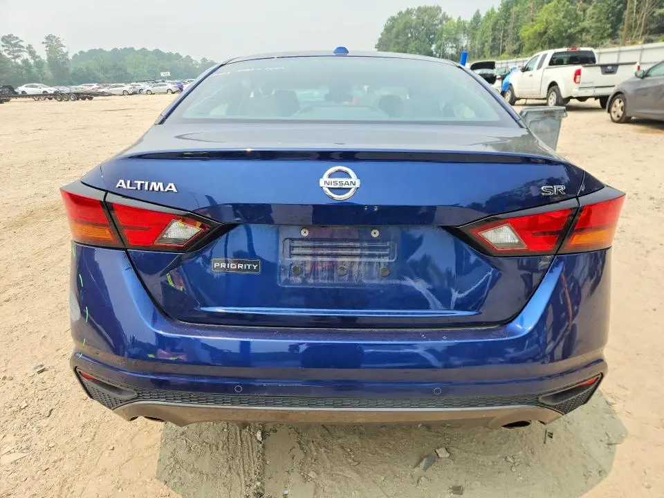 2021 NISSAN ALTIMA SR  