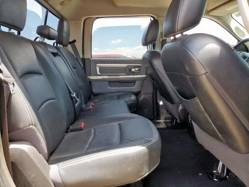 2015 RAM 1500 SLT  