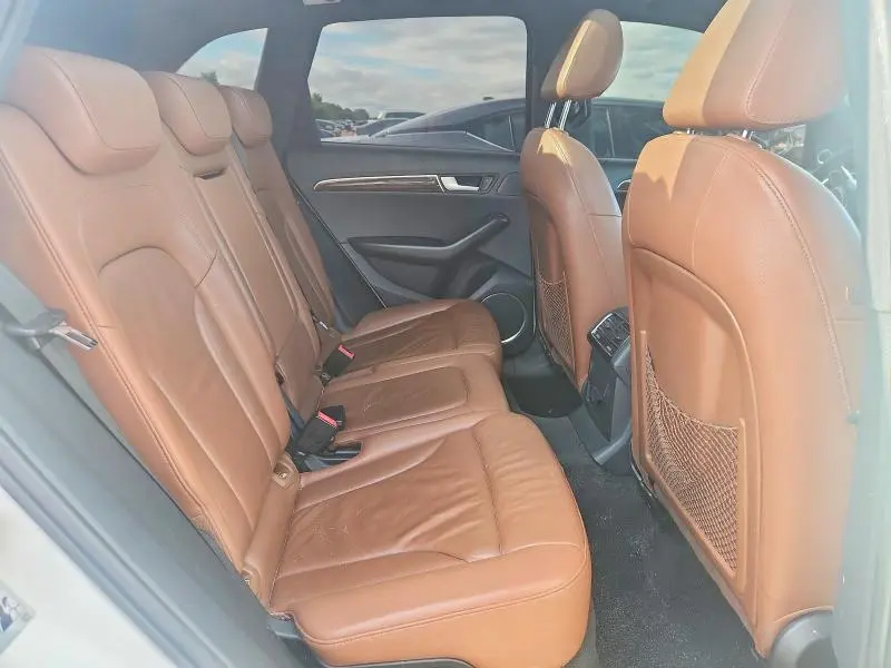 2010 AUDI Q5 PREMIUM PLUS  