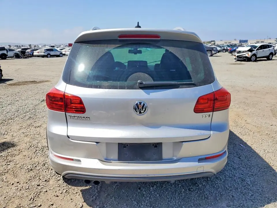 2016 VOLKSWAGEN TIGUAN S  