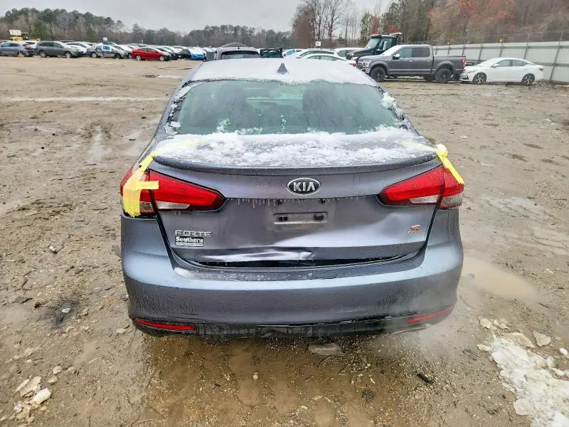 2018 KIA FORTE LX  