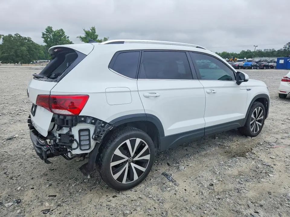 2024 VOLKSWAGEN TAOS SE  