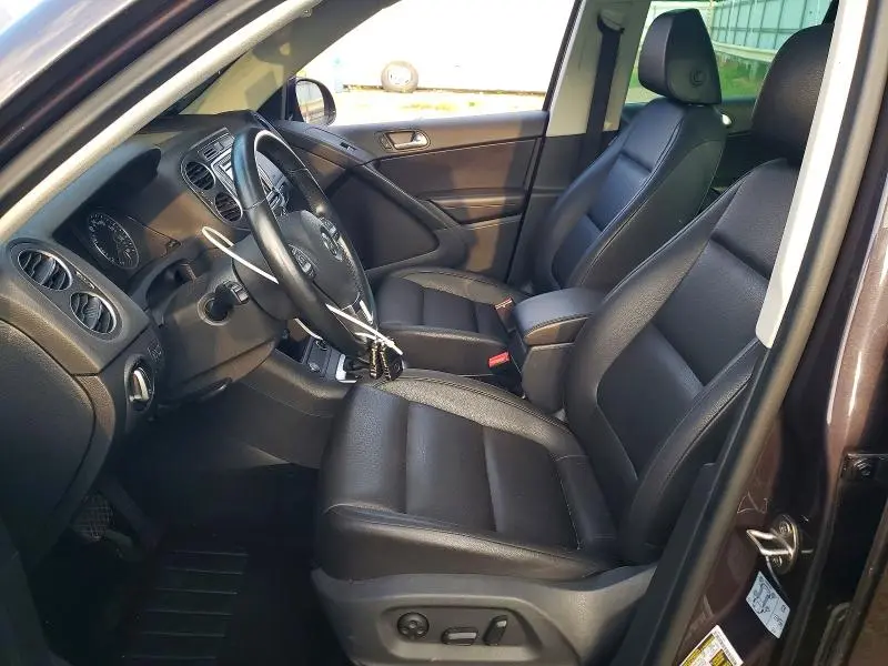 2016 VOLKSWAGEN TIGUAN S  