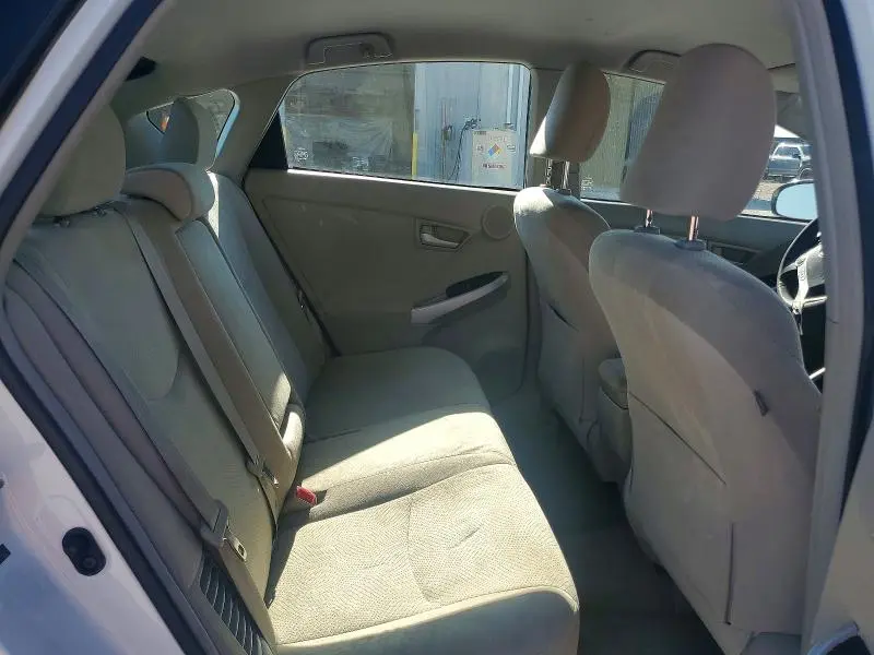 2010 TOYOTA PRIUS III  