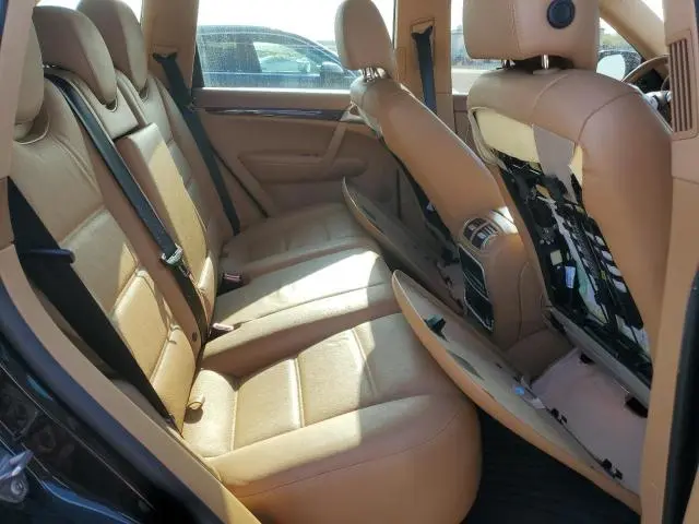 2010 PORSCHE CAYENNE   