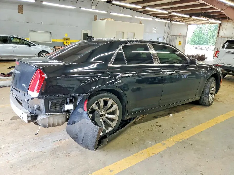 2017 CHRYSLER 300C LUXURY  