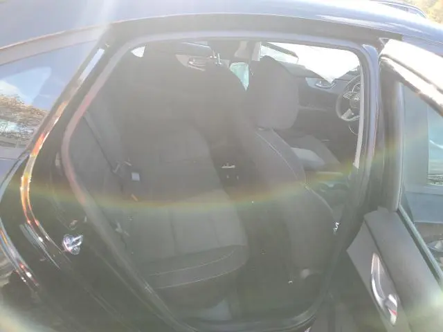 2023 KIA FORTE LX  