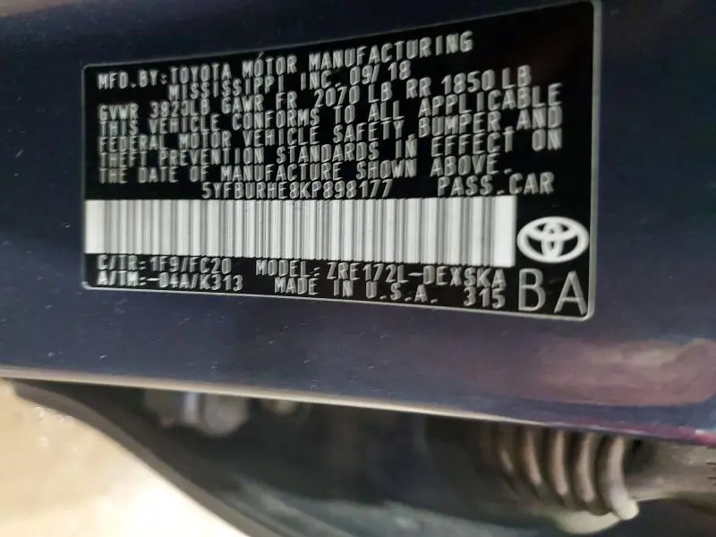 2019 TOYOTA COROLLA SE  