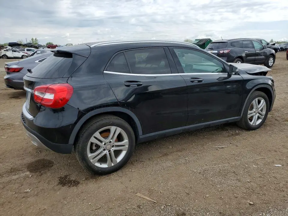 2016 MERCEDES-BENZ GLA 250  